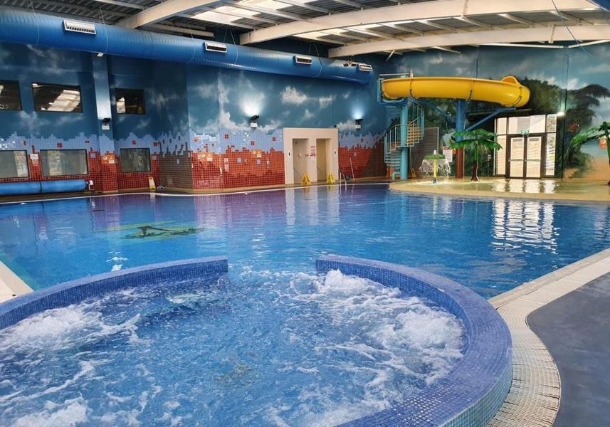Family Fun Getaway Holiday Home نورث هامبتون المظهر الخارجي الصورة